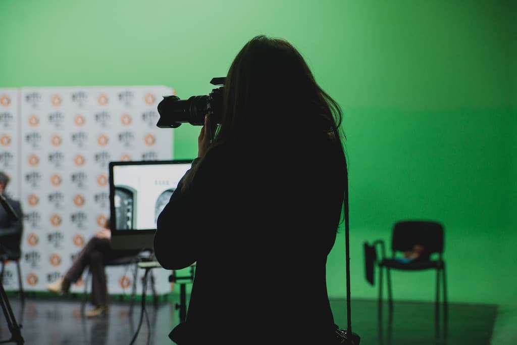 Perché utilizzare il green screen per le dirette streaming
