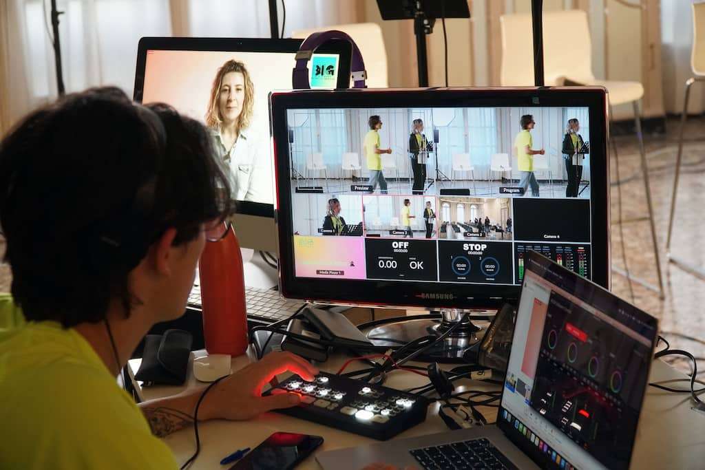 comunicazione in diretta streaming aercast