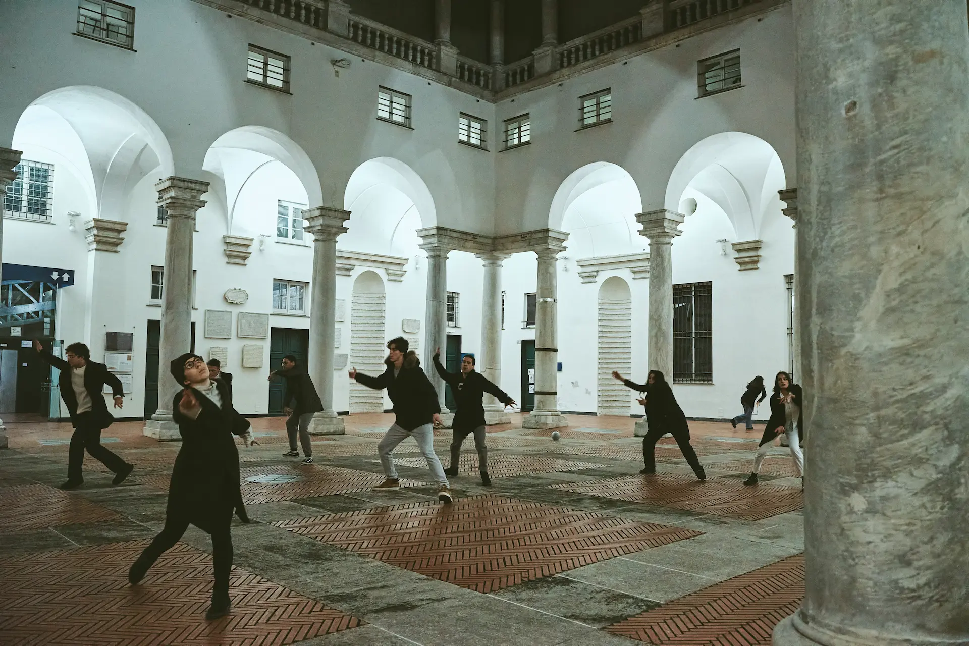 danza di gruppo-cfa-genovadanza di gruppo-cfa-genova