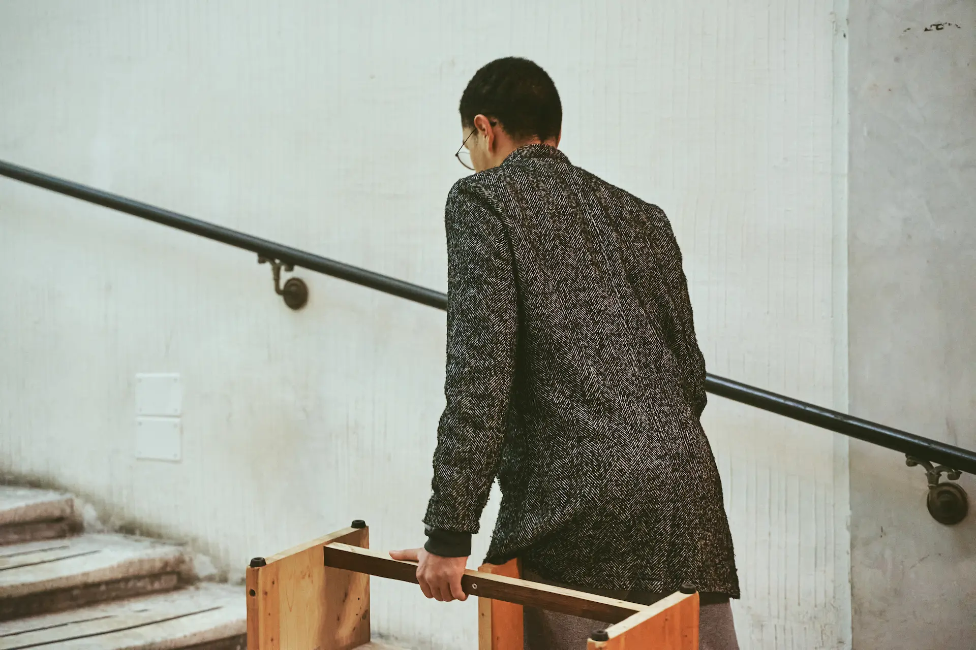 performance-ragazzo-cfa-scala-palazzo-ducale