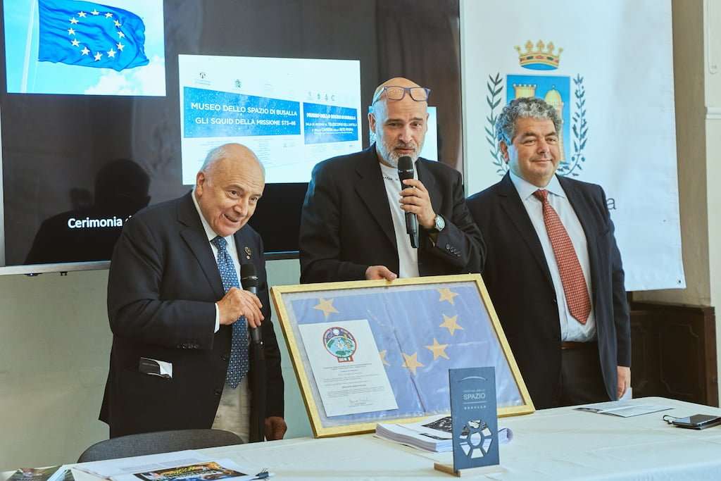 premiazione-franco-malerba-astronauta-italiano-sts46-festival-dello-spazio
