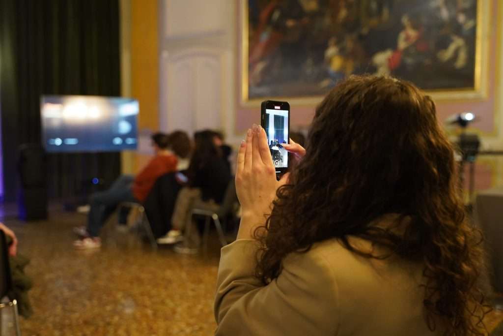 aercast-stories-open-talk-villa-bombrini.pg