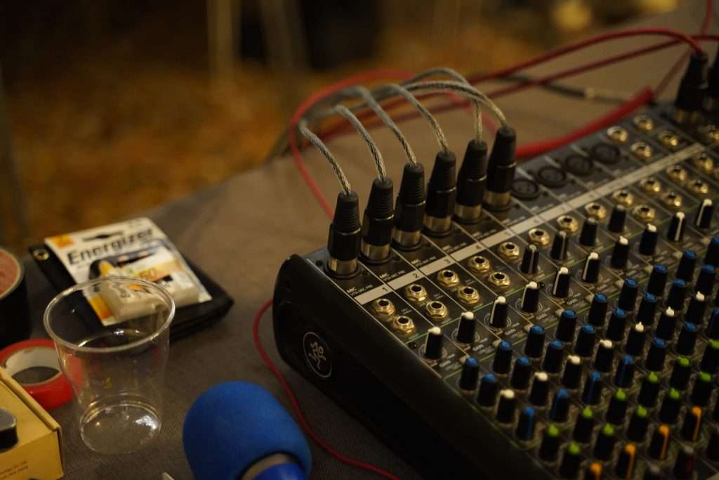 attrezzatura-audio-mixer-aercast-streaming-service